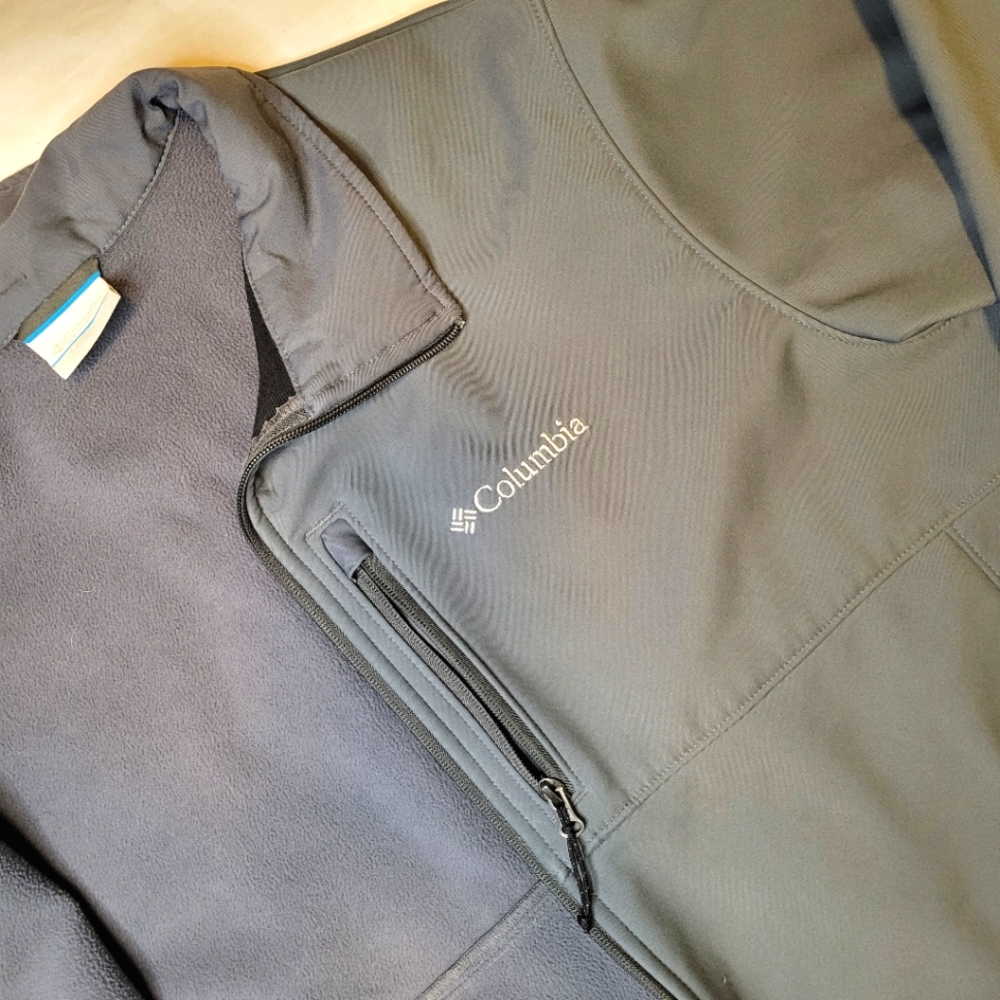Columbia Softshell Jacket - image 4